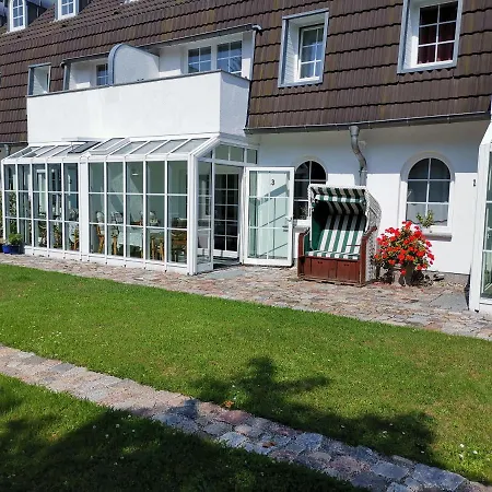 Freya In Der Ostseeresidenz Gendarm * Wischuer