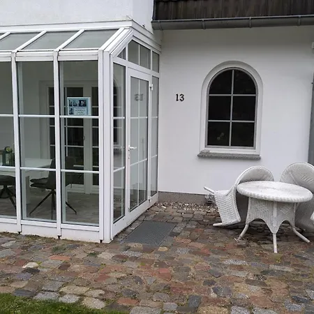 Freya In Der Ostseeresidenz Gendarm Appartement Wischuer